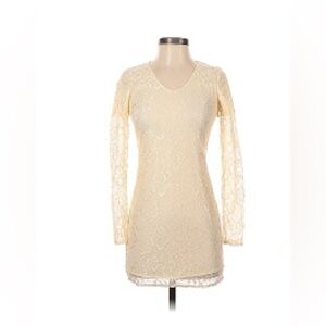 NWT Three Seasons Long Sleeved Ivory Lace Dress